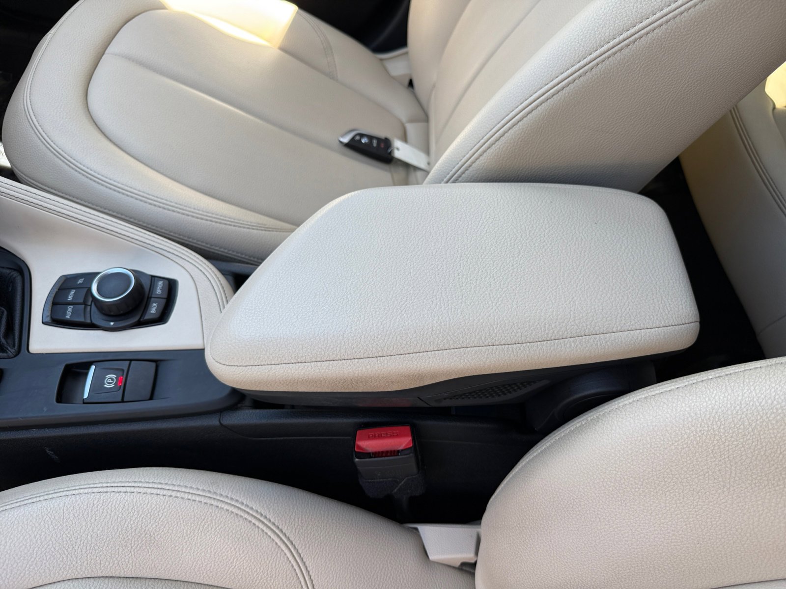 2017 Bmw X1 sDrive28i photo 14