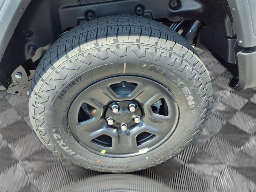 2025 Jeep Wrangler Sport photo 16
