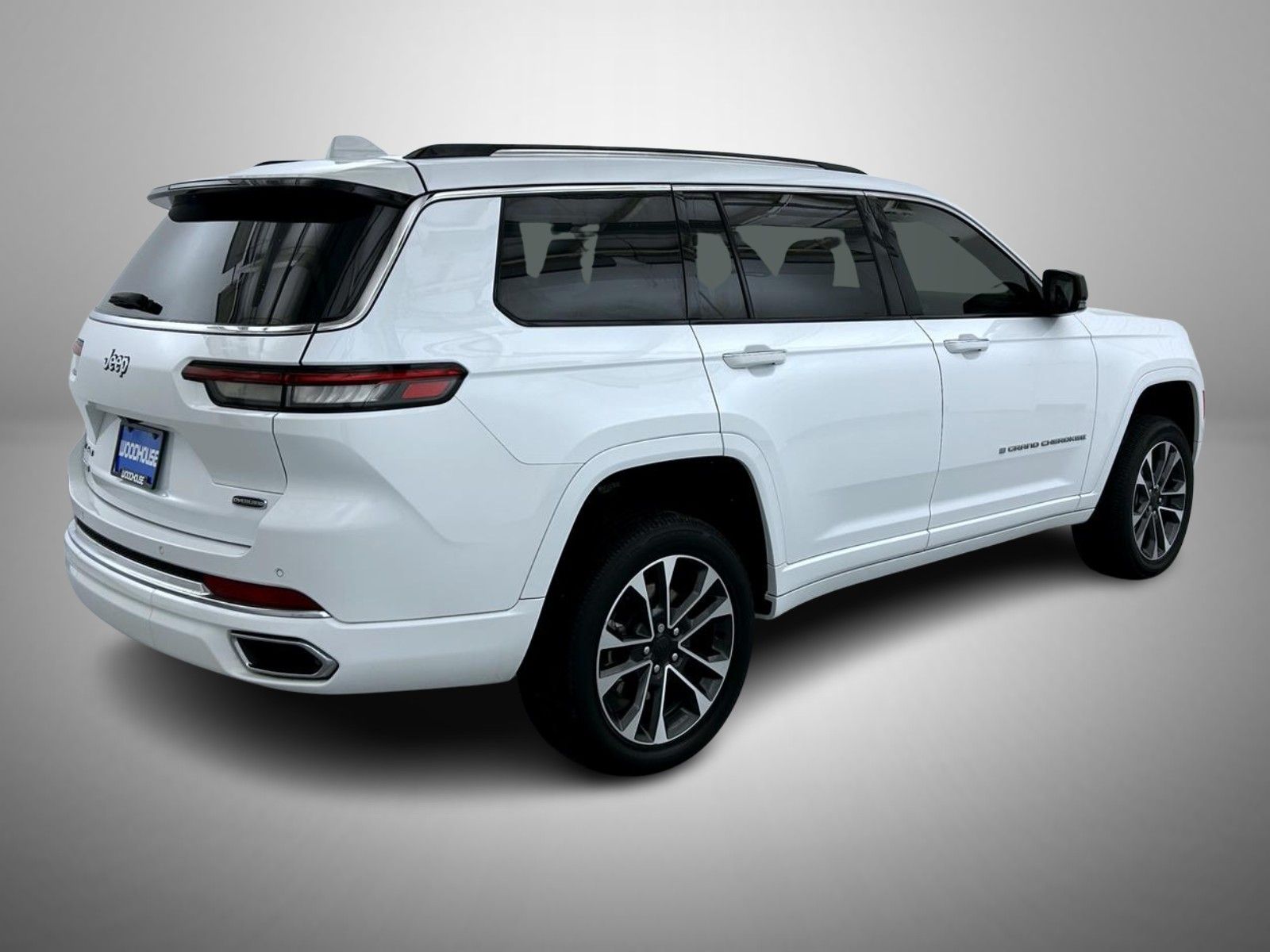 2023 Jeep Grand Cherokee Overland photo 4