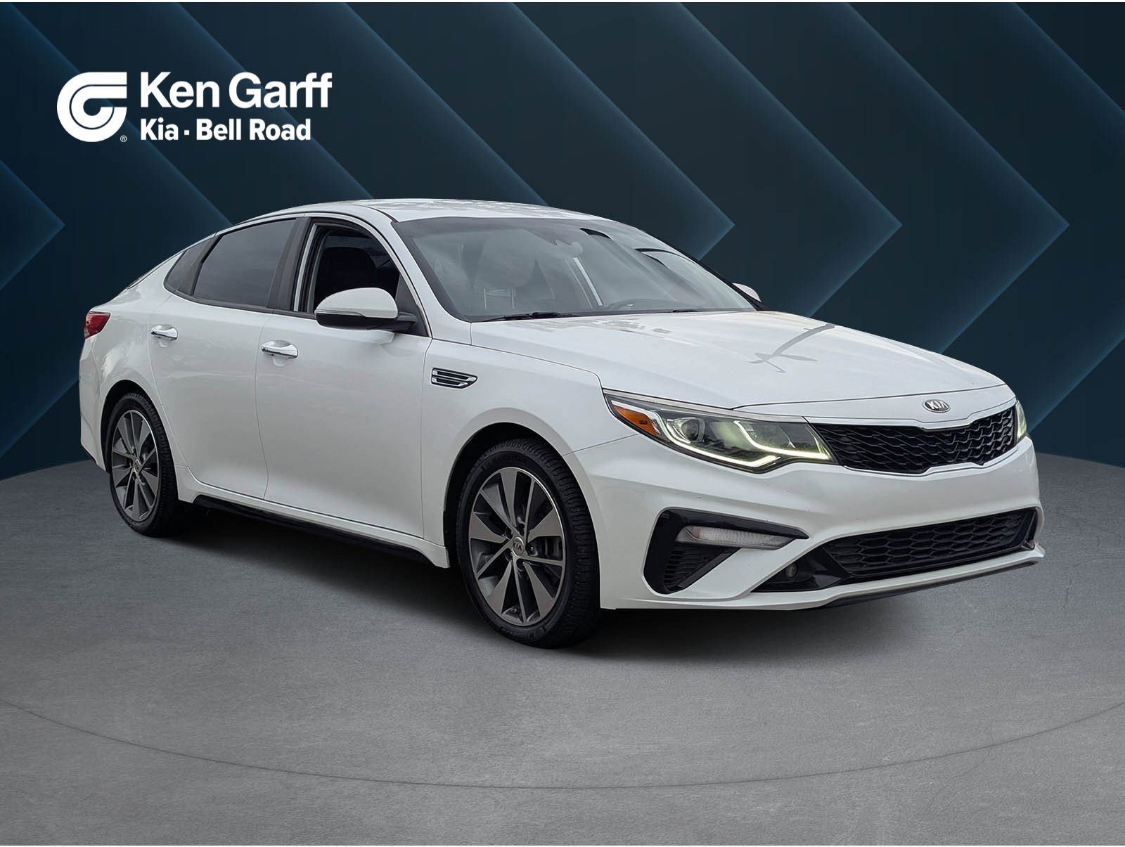2019 Kia Optima S's photo