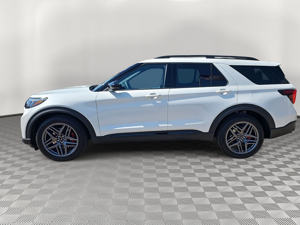 2025 Ford Explorer ST photo 4
