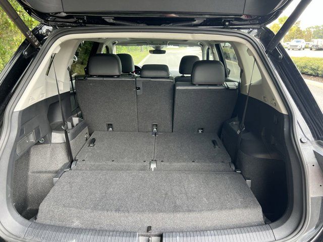 2024 Volkswagen Tiguan Wolfsburg Edition photo 14