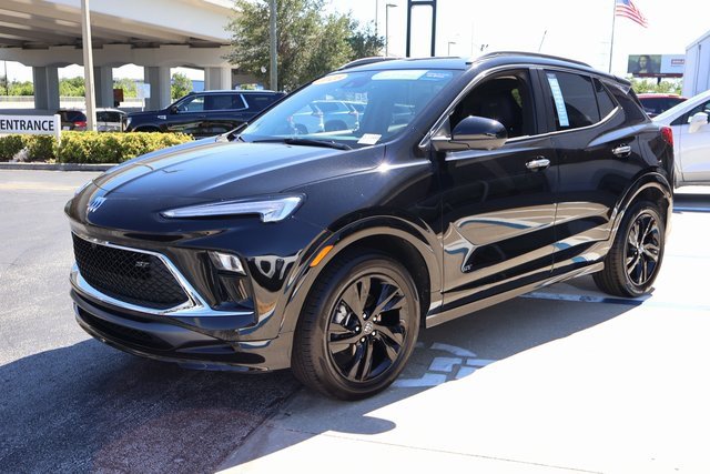 2025 Buick Encore GX Sport Touring photo 3