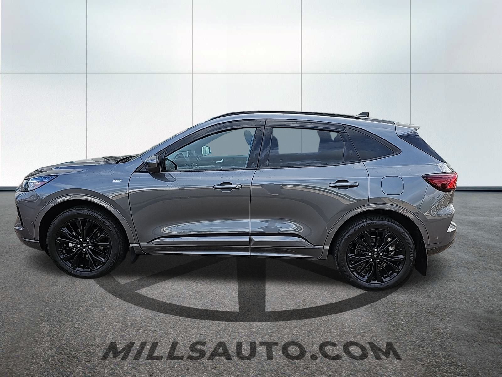2023 Ford Escape ST-Line Elite photo 4