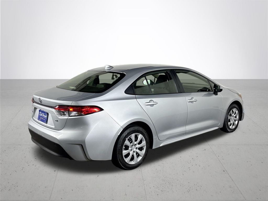 2023 Toyota Corolla LE photo 6