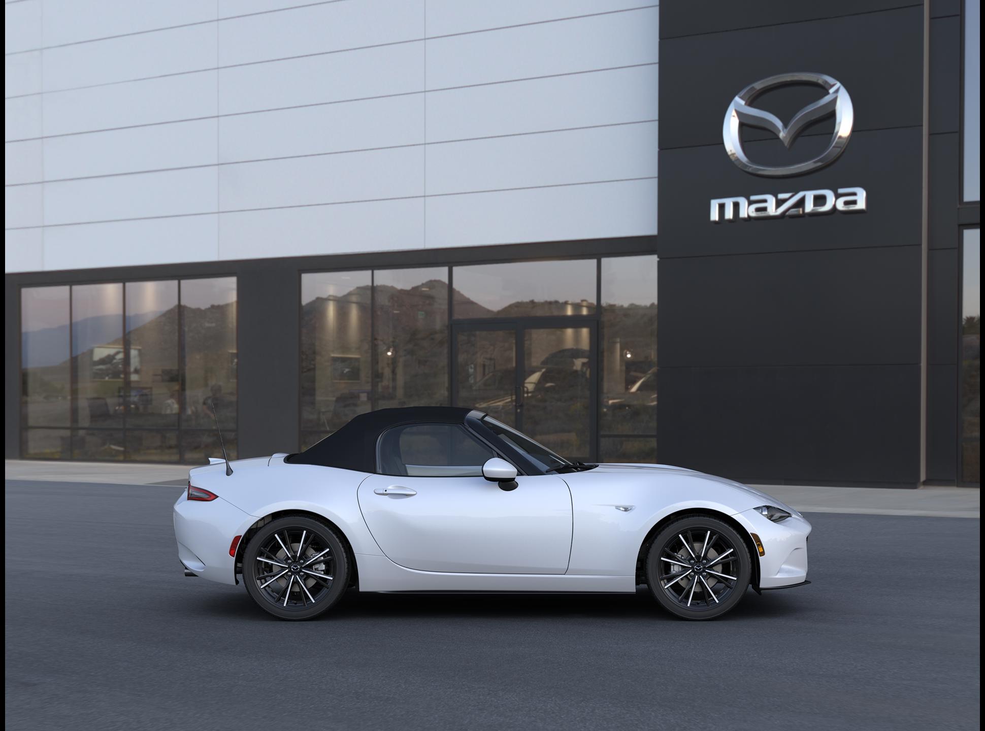 2025 Mazda MX-5 Miata Miata Grand Touring photo 5