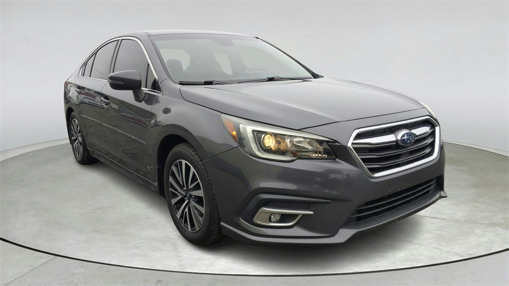 2018 Subaru Legacy Premium's photo