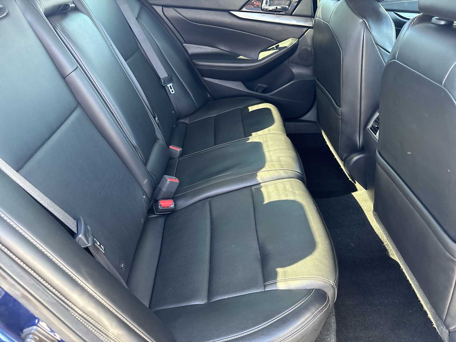2020 Nissan Maxima SV photo 17