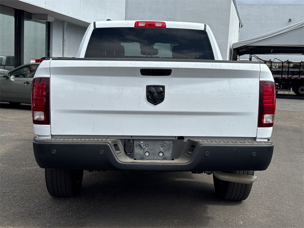 2024 Ram 1500 Classic Warlock photo 9