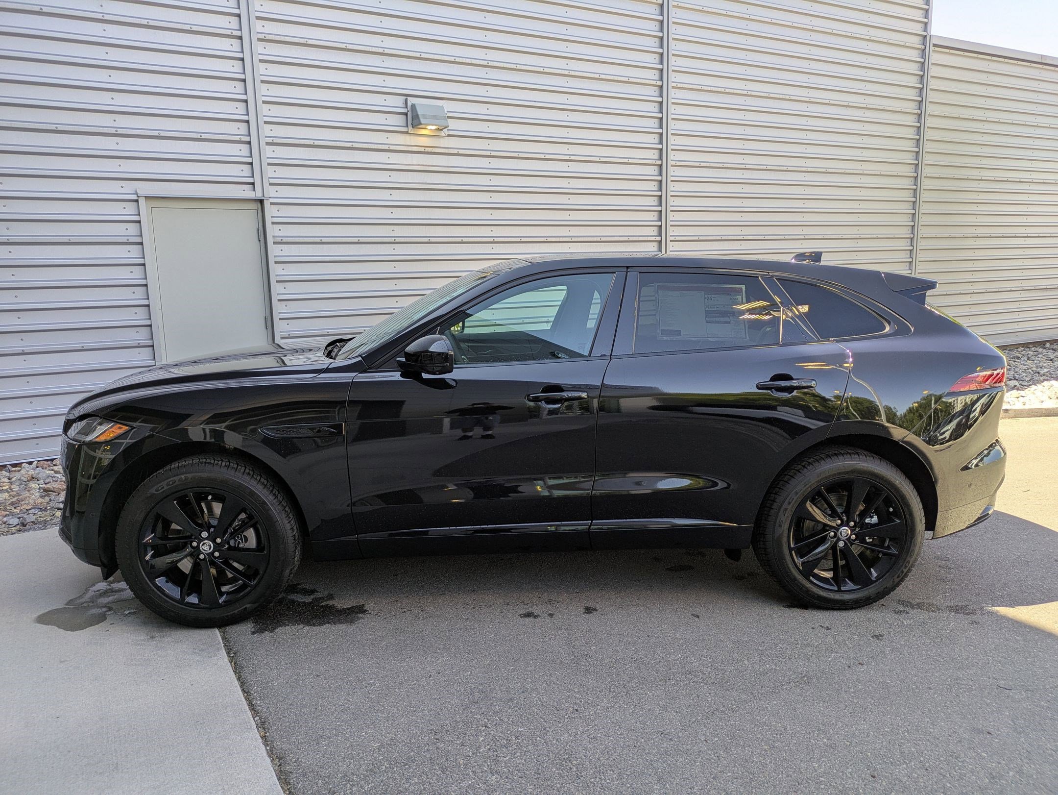 2026 Jaguar F-PACE P250 R-Dynamic S photo 2