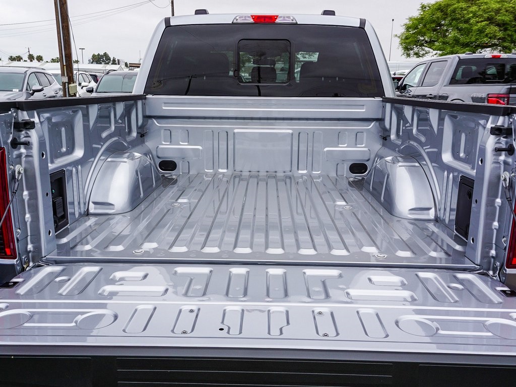 2025 Ford F-150 XLT photo 24