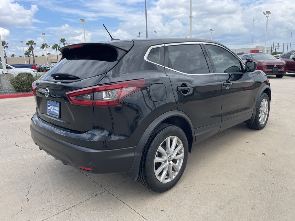 2022 Nissan Rogue Sport S photo 3