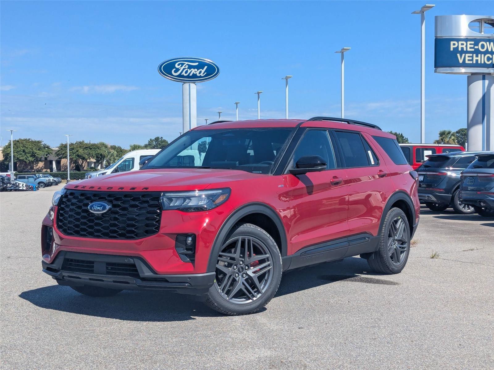 2025 Ford Explorer ST-LINE's photo