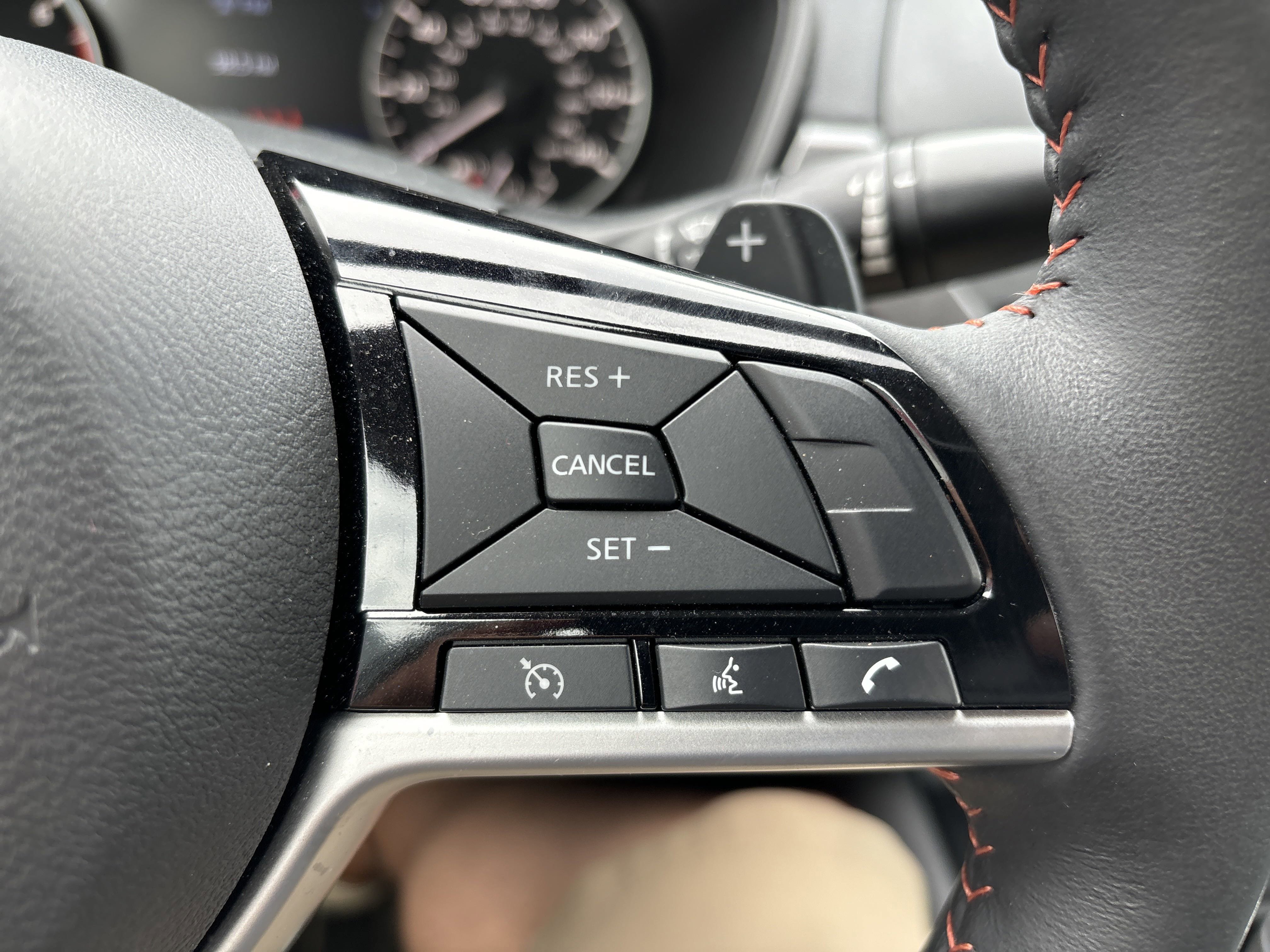 2024 Nissan Altima 2.5 SR photo 3