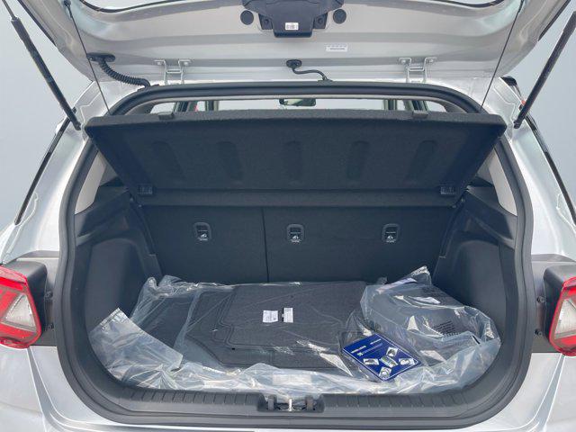 2025 Hyundai Venue SEL photo 14