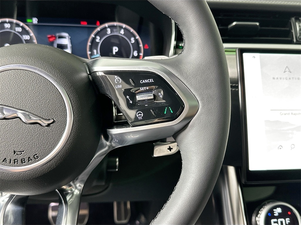 2024 Jaguar XF P300 R-Dynamic SE photo 14