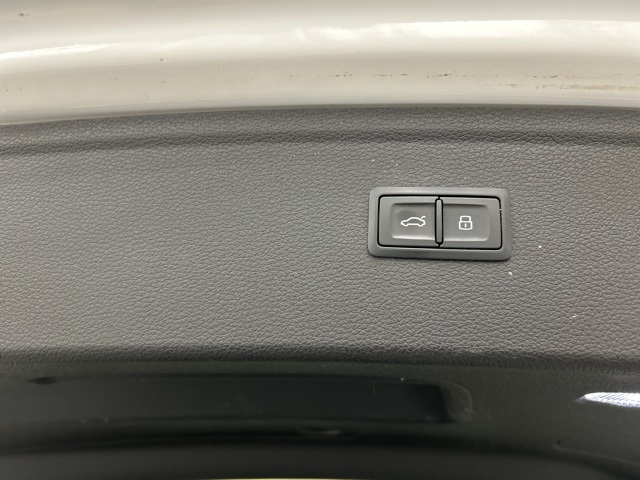 2022 Audi Q5 45 S line Premium photo 25