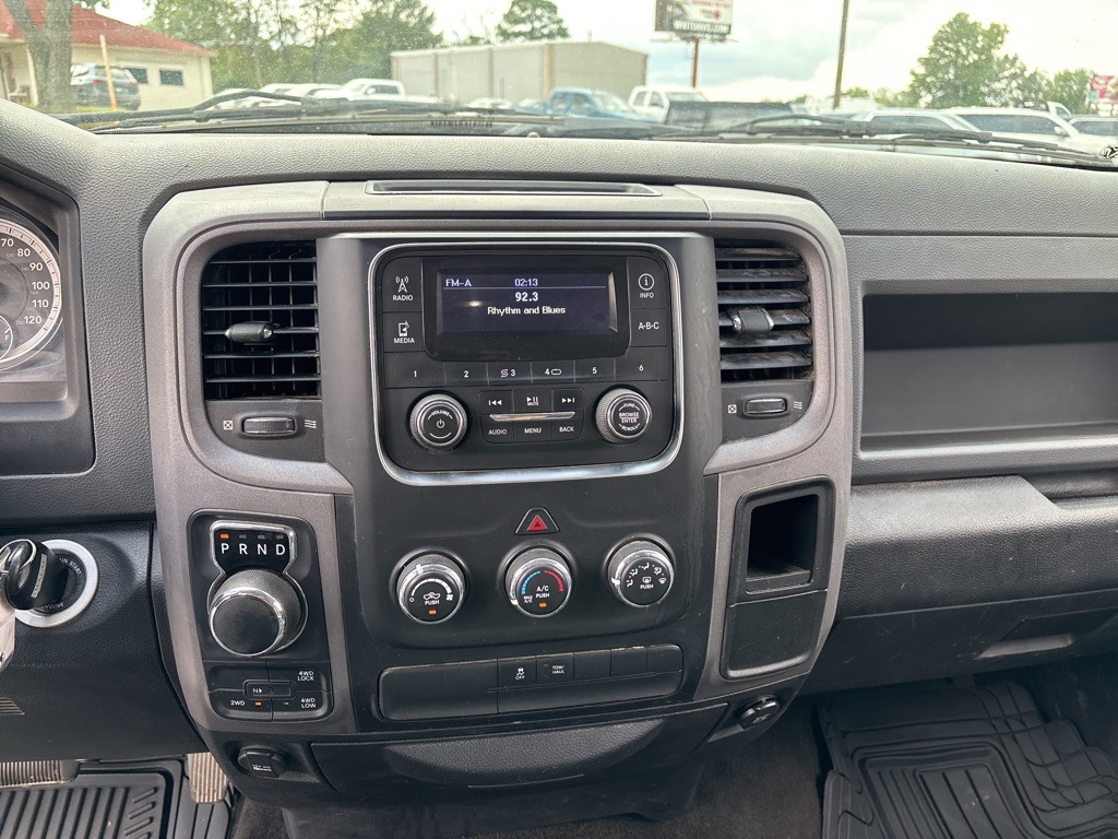 2014 Ram 1500 Express photo 9