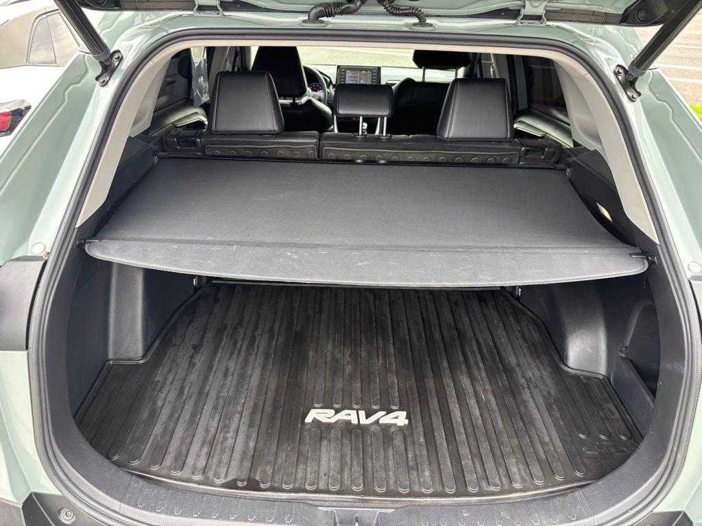 2022 Toyota RAV4 XLE Premium photo 24