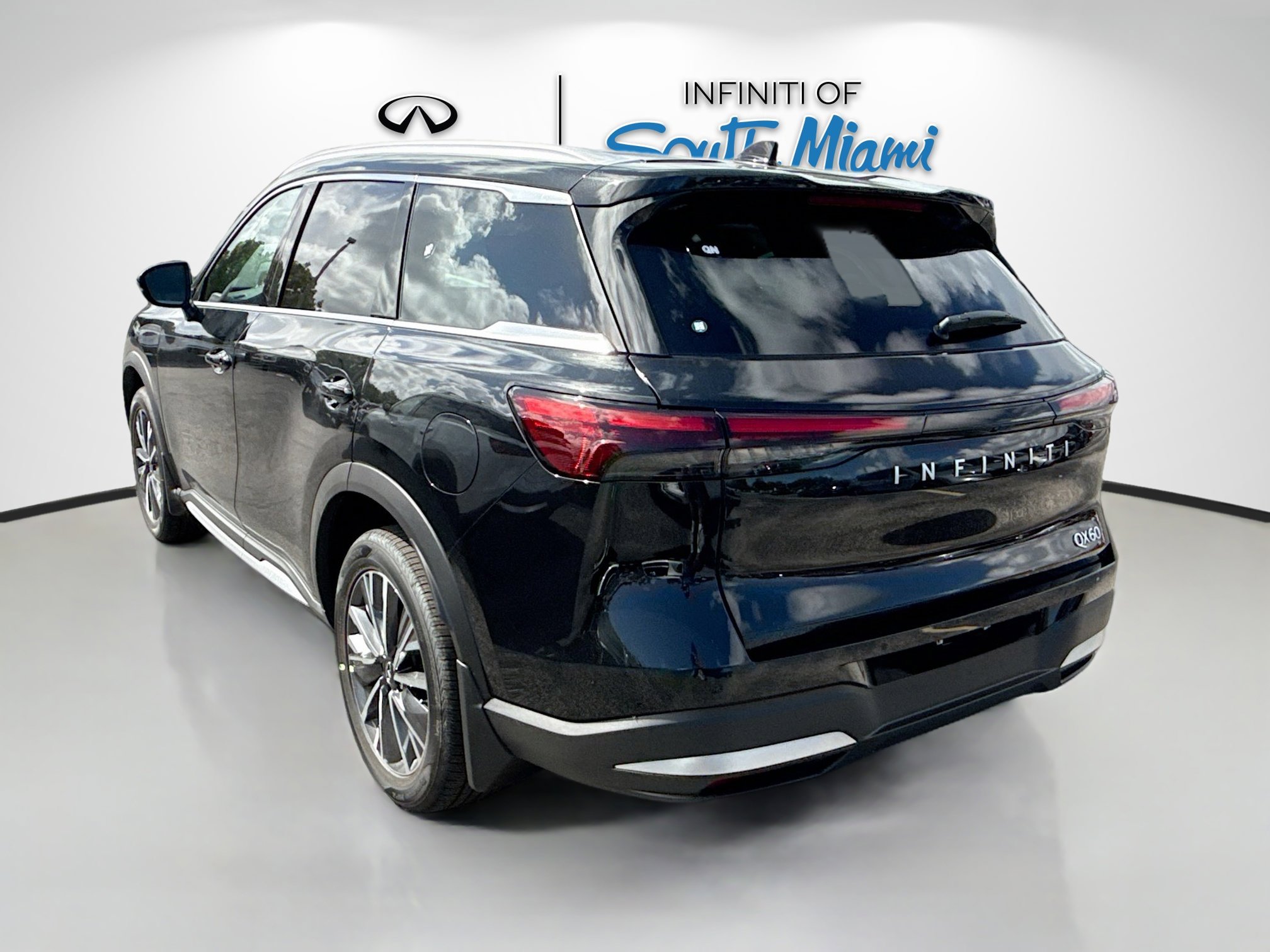 2026 Infiniti QX60 Luxe photo 4