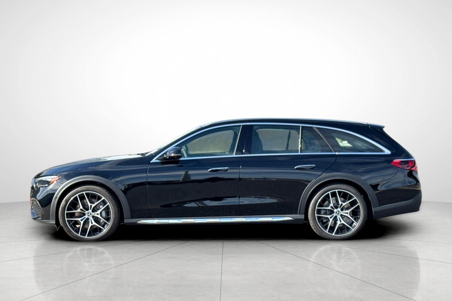 2025 Mercedes Benz E 450 4MATIC All-Terrain Wagon photo 28