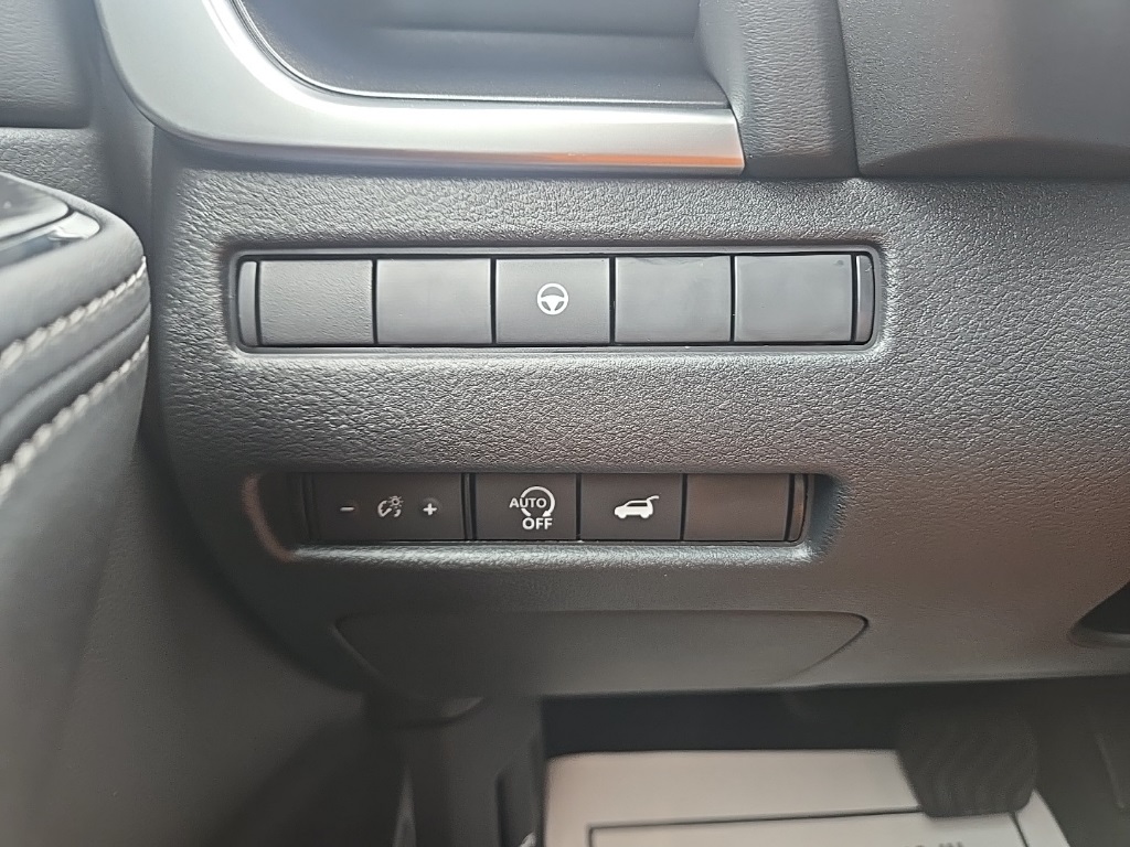 2026 Nissan Rogue SV photo 13