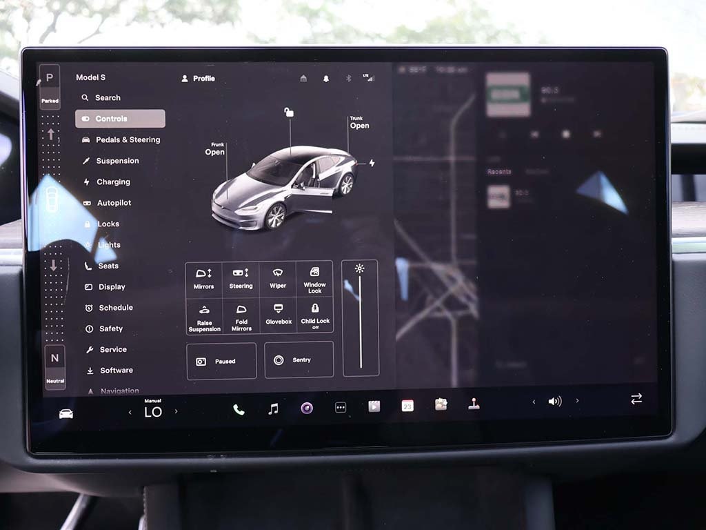 2022 Tesla Model S photo 41