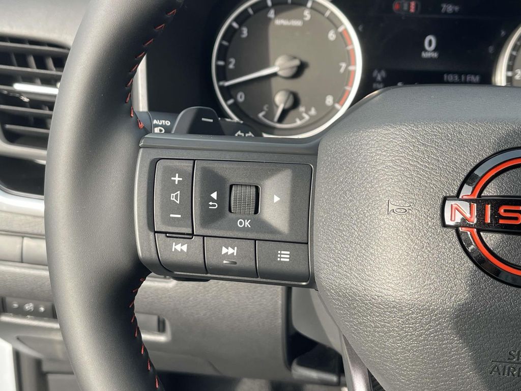 2026 Nissan Rogue SV photo 17