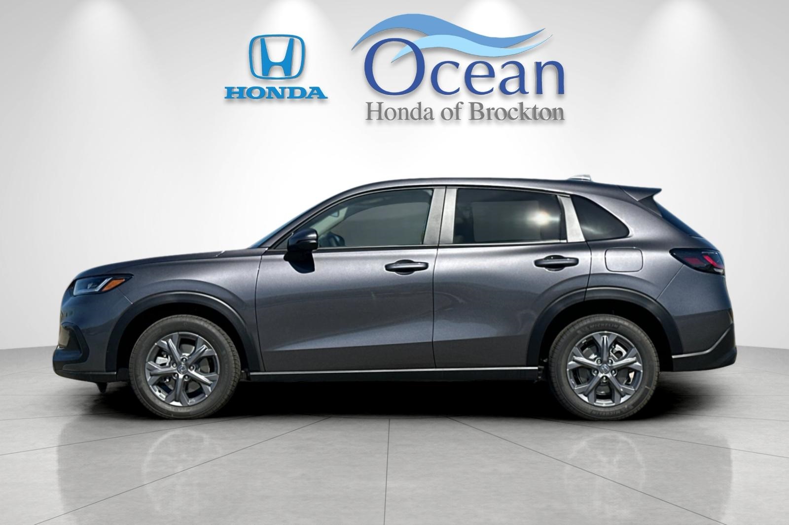 2026 Honda HR-V LX photo 2