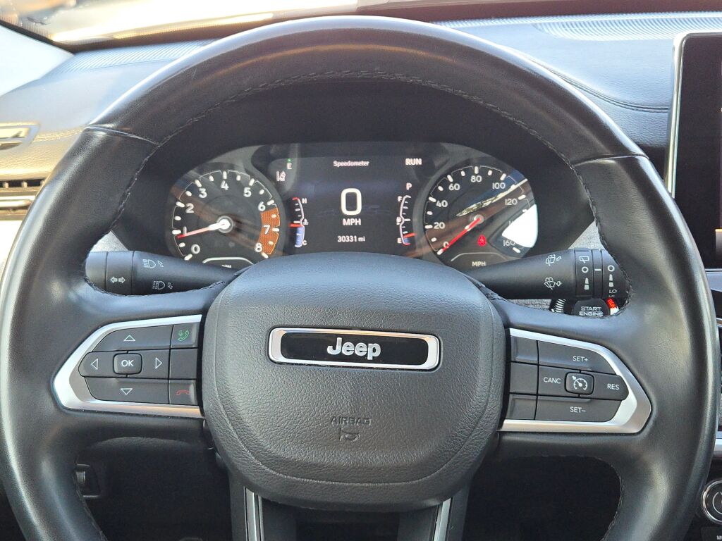 2022 Jeep Compass Latitude Lux photo 29