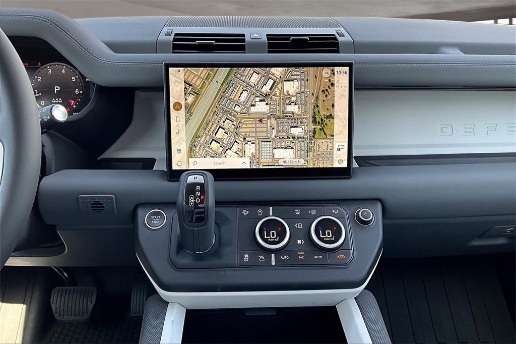 2025 Land Rover Defender 110 S photo 6