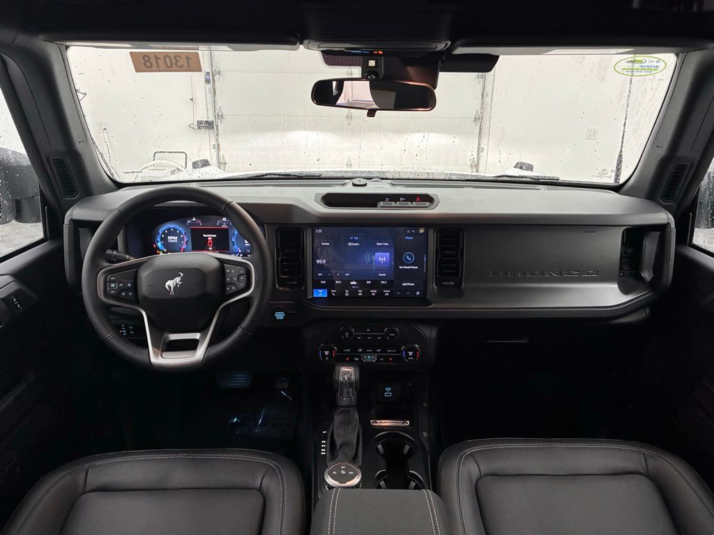 2025 Ford Bronco Big Bend photo 2