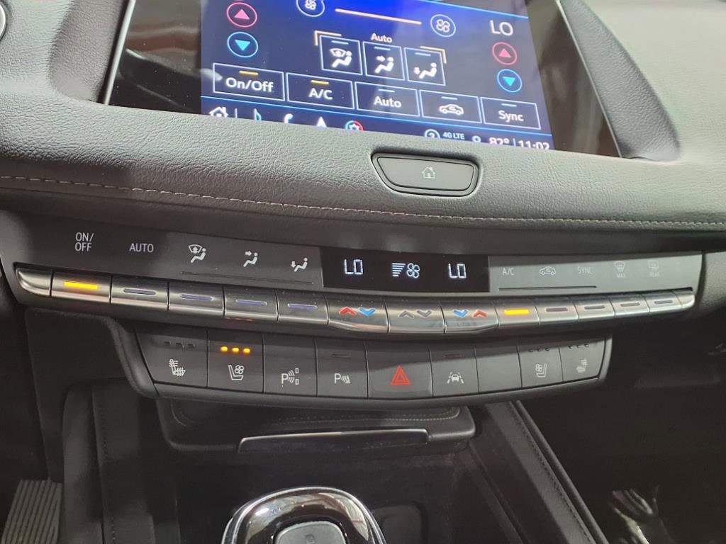 2023 Cadillac XT4 Premium Luxury photo 3