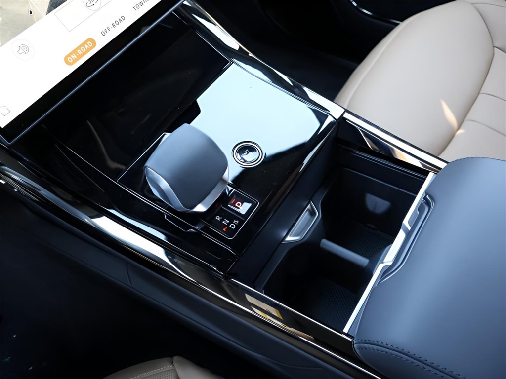 2025 Land Rover Range Rover Sport SE photo 23