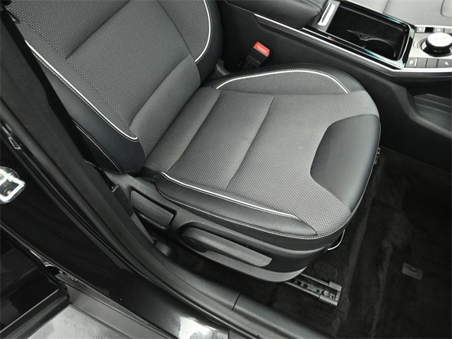 2022 KIA NIRO - Image 32