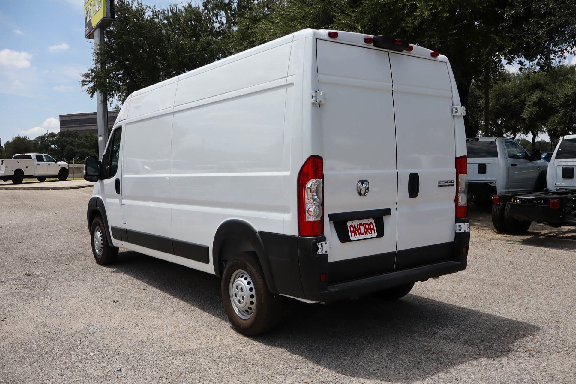 2026 Ram ProMaster 2500 photo 2