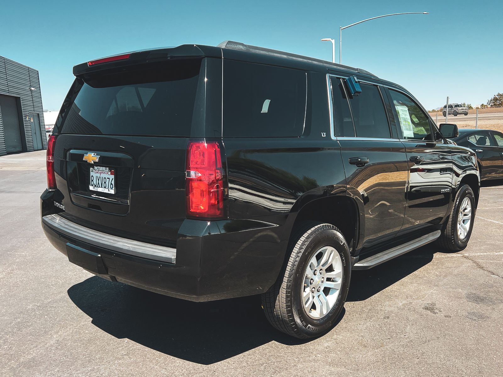 2016 Chevrolet Tahoe LT photo 2