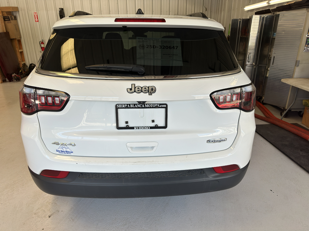 2023 Jeep Compass Latitude photo 5
