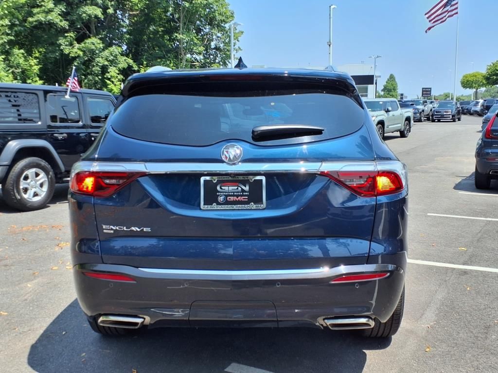 2022 Buick Enclave Essence photo 5