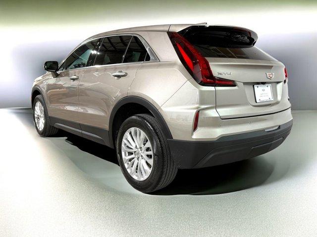 2024 Cadillac XT4 Luxury photo 3