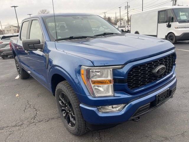 2022 Ford F-150 XL's photo