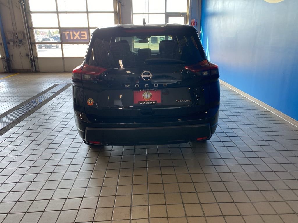 2024 Nissan Rogue SV photo 11