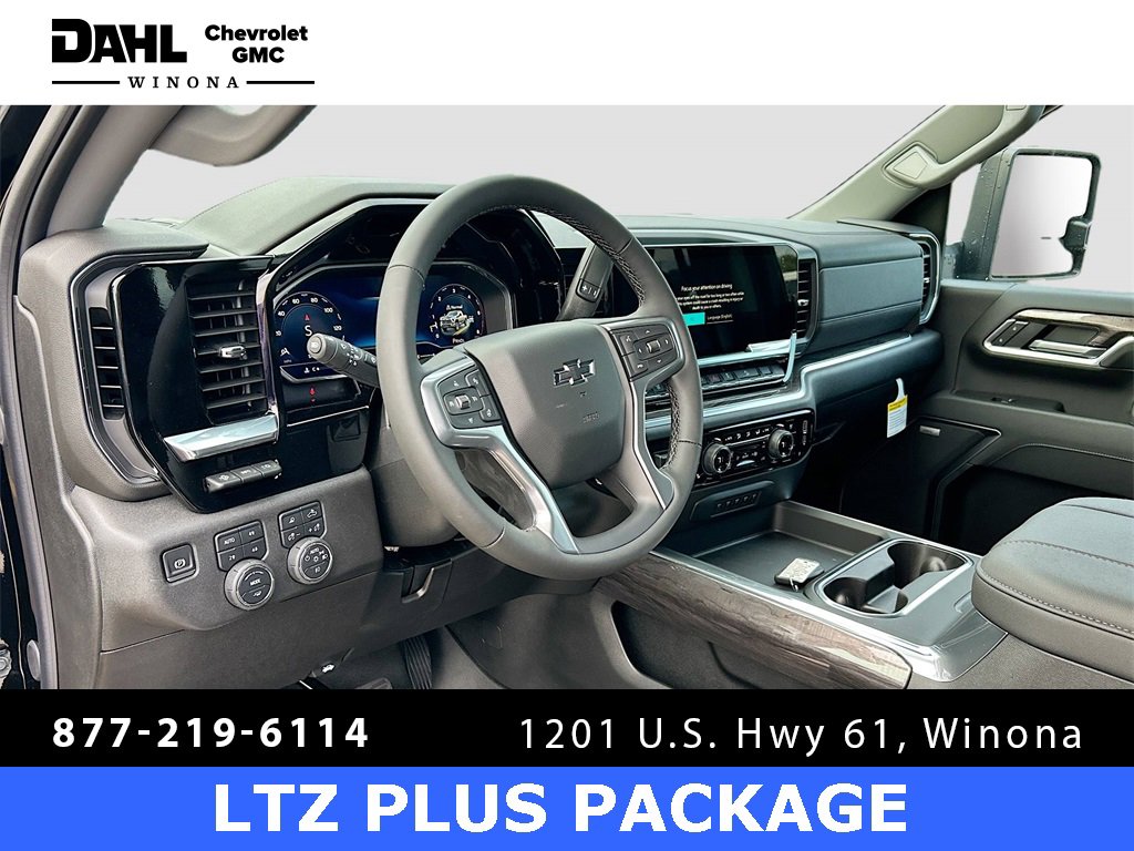 2025 Chevrolet Silverado 3500HD LTZ photo 2