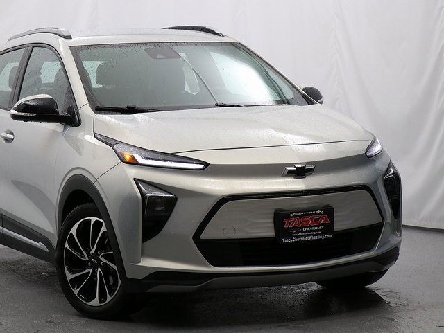 2022 Chevrolet Bolt EUV Premier photo 2