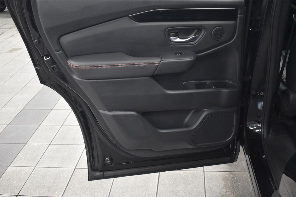 2025 Honda Pilot TrailSport photo 19