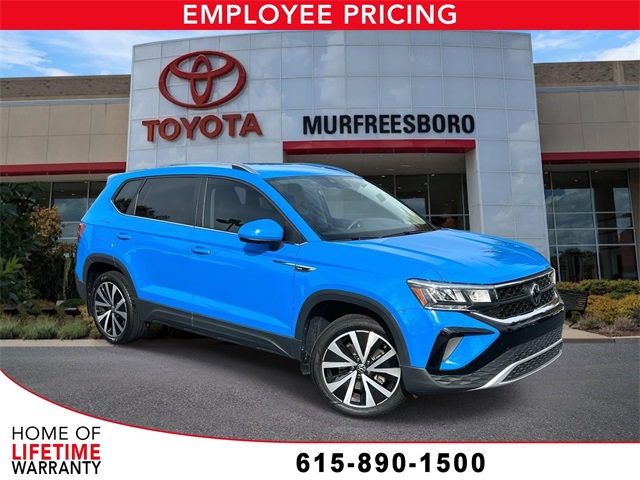 2023 Volkswagen Taos SE's photo