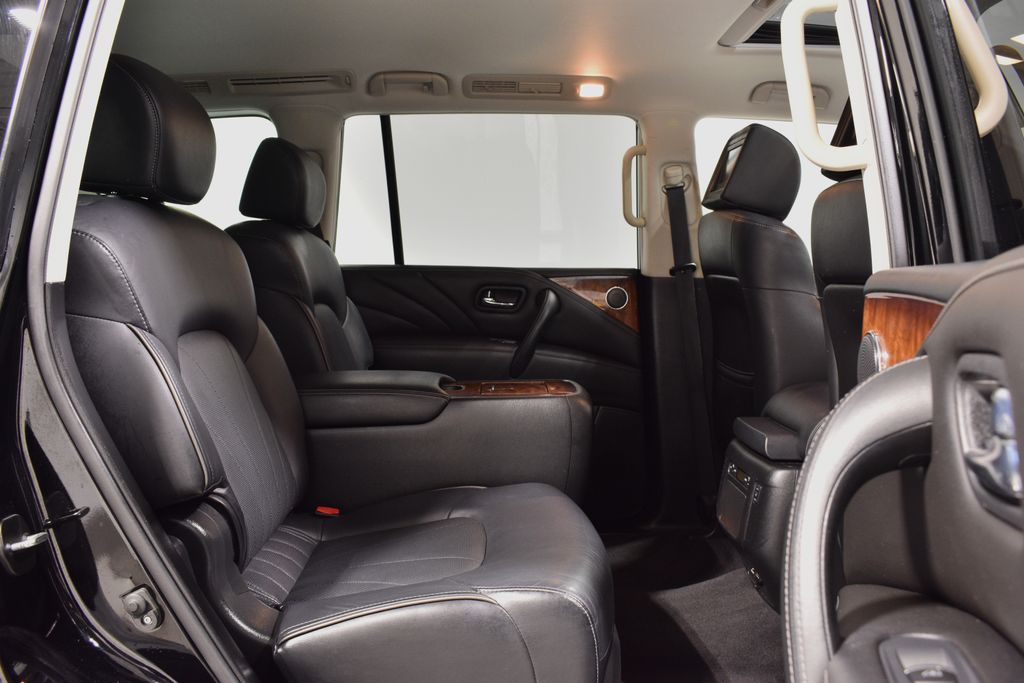 2017 Infiniti QX80 Base photo 29