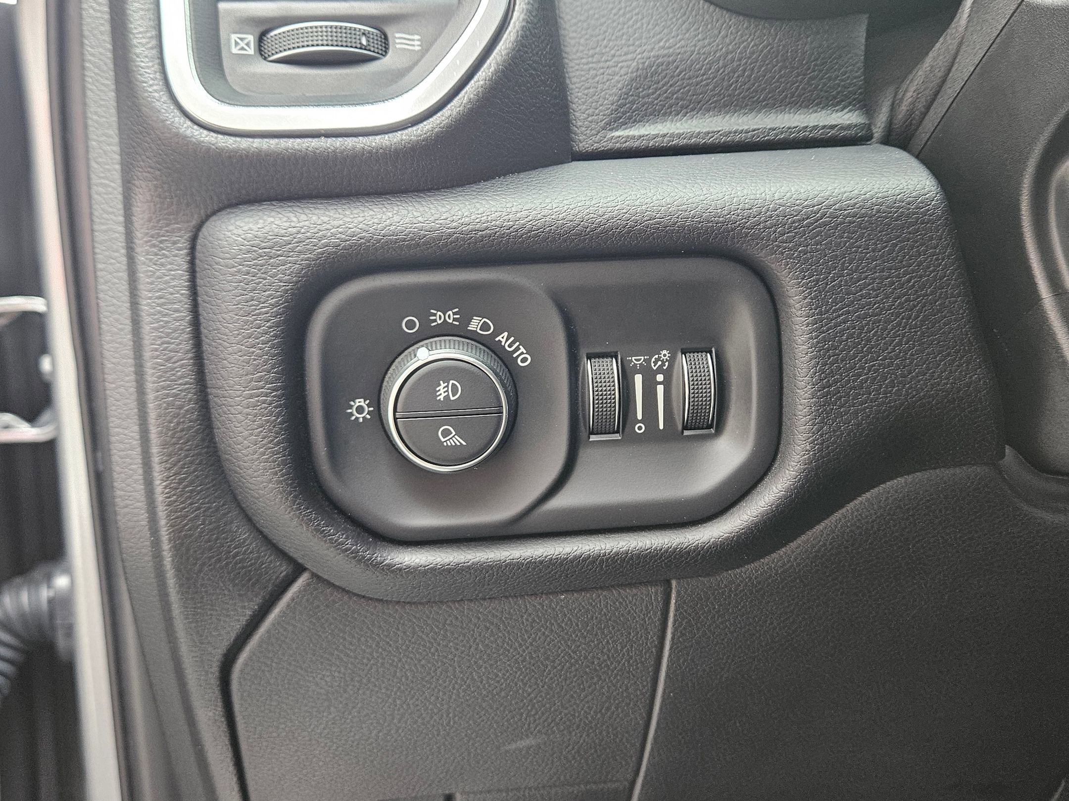 2022 Ram 2500 Laramie photo 19
