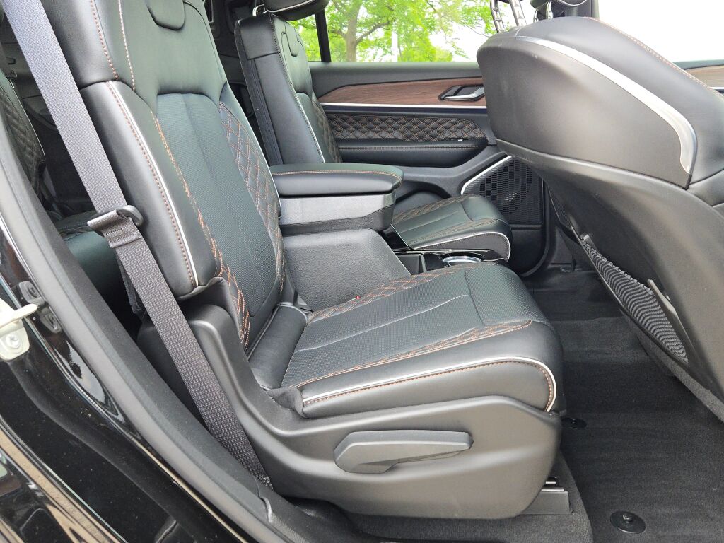2024 Jeep Grand Cherokee L Summit photo 10
