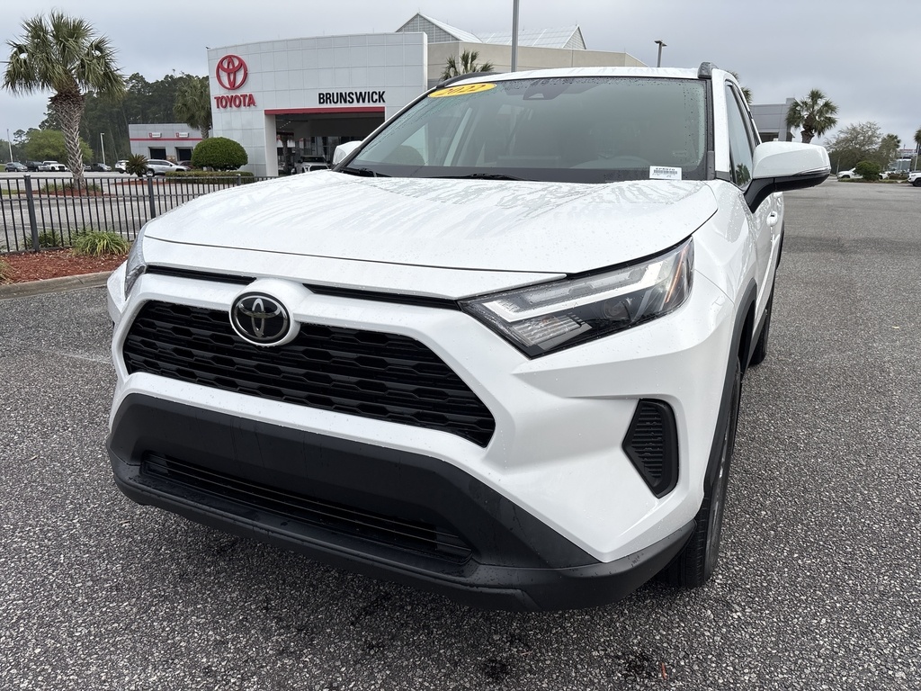 2022 Toyota RAV4 XLE photo 11